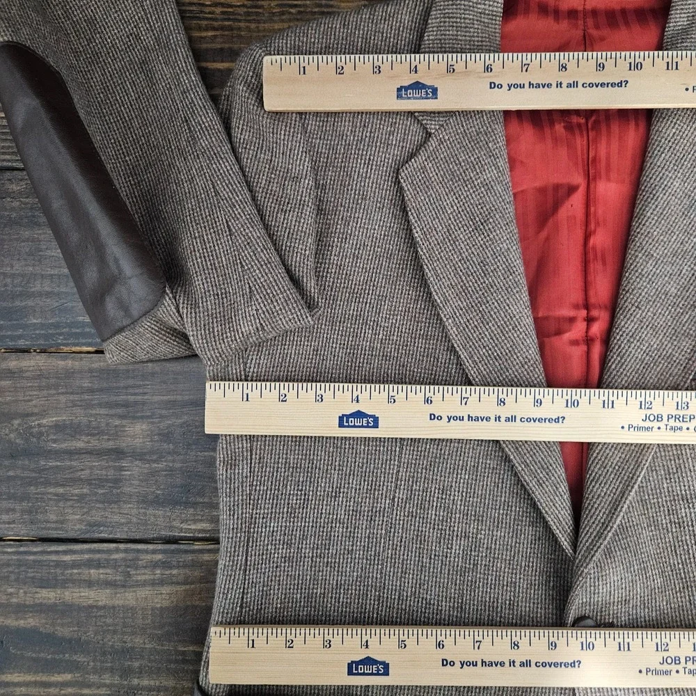 Men's Tweed Style Sport Coat Blazer Two Button Brown Wool Polyester Size 40R